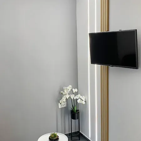 Apartment Cintya *