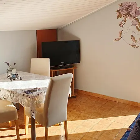 Cintya Apartment